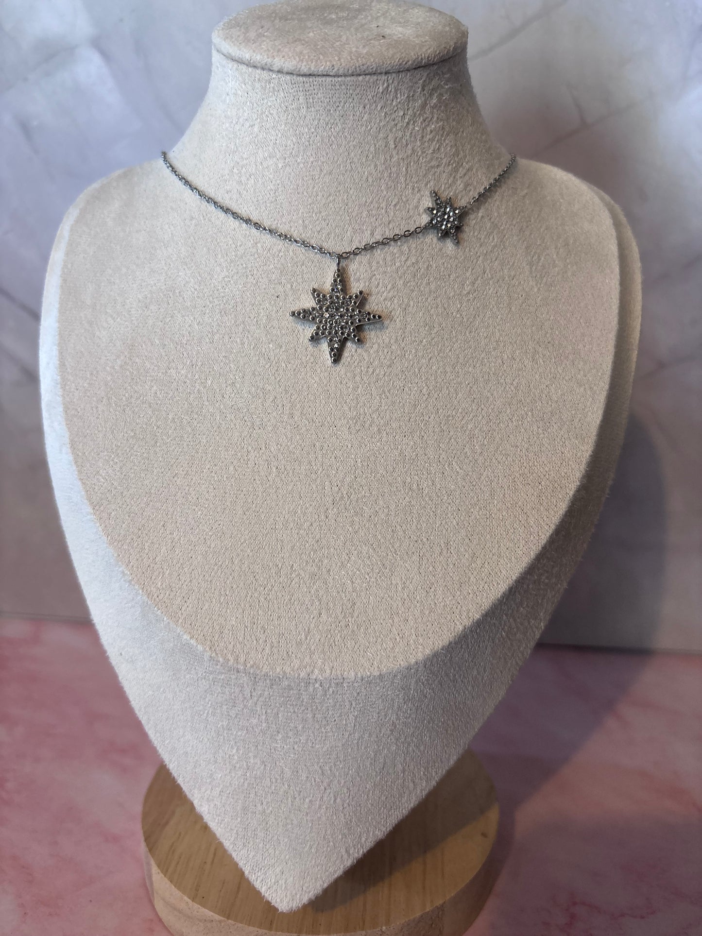 collier Nova